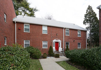 Soundview Gardens in Port Washington, NY - Foto de edificio - Building Photo