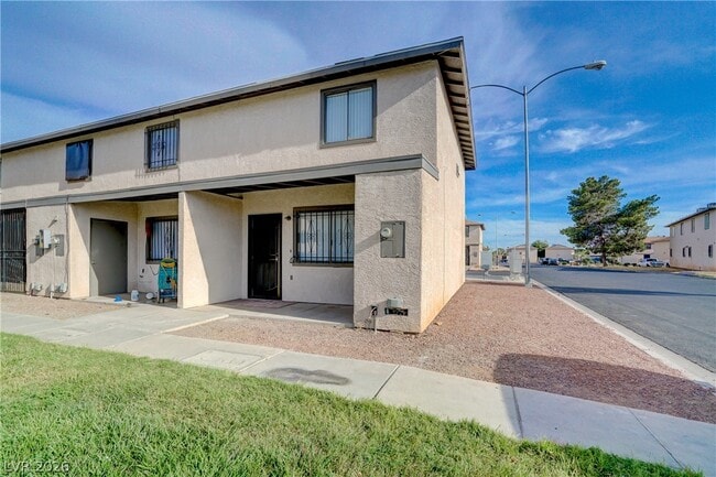 property at 3536 Rio Robles Dr