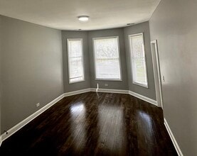 9357 S Burnside Ave in Chicago, IL - Building Photo - Building Photo