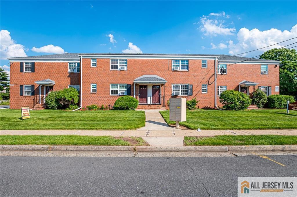326 Central Ave in Edison, NJ - Building Photo