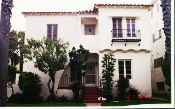 Charming 1920's Spanish Style Upper in Santa Monica, CA - Building Photo - Building Photo