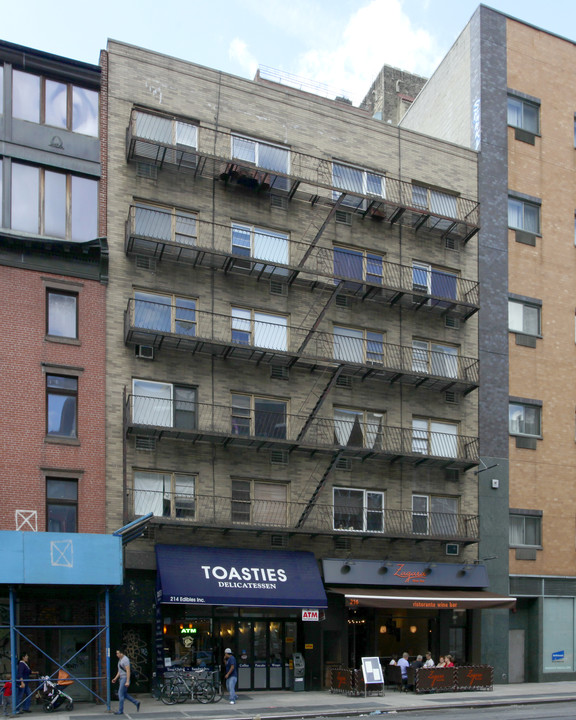 214-216 Seventh Ave in New York, NY - Building Photo