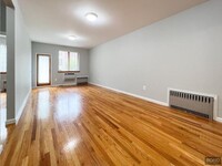 588 Leonard St in Brooklyn, NY - Building Photo - Building Photo