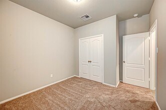 31738 Wellington Pass in Fulshear, TX - Building Photo - Building Photo