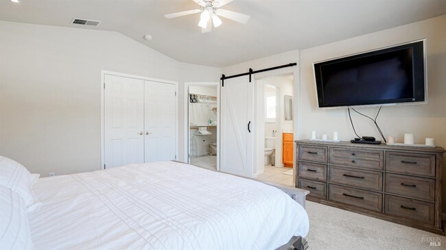 7654 12th Hole Dr in Windsor, CA - Building Photo - Building Photo