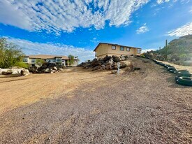 19819 N Cave Creek Rd in Phoenix, AZ - Building Photo