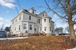 946 N Main St, Unit 2SW in Brockton, MA - Building Photo