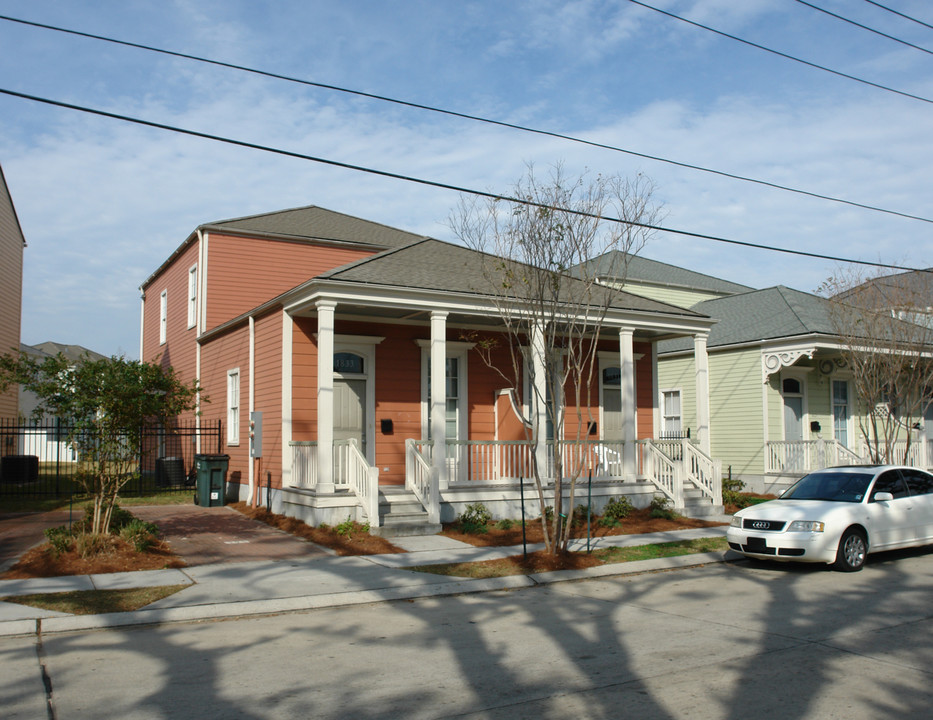 1833 Annunciation St in New Orleans, LA - Foto de edificio