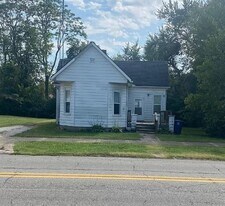 629 E Broadway St in Princeton, IN - Building Photo