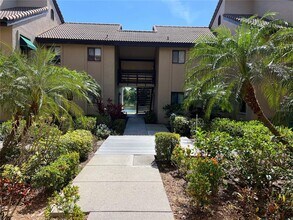 5617 Ashton Lake Dr in Sarasota, FL - Building Photo - Building Photo