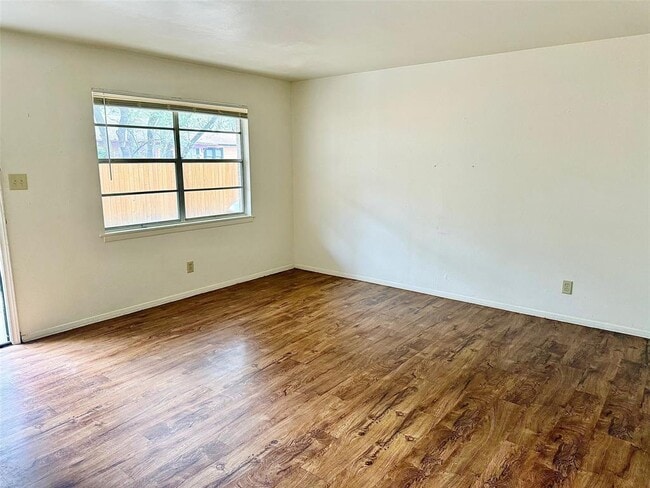 2411 S 5th St in Austin, TX - Building Photo - Building Photo