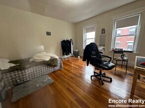 5 Walbridge St in Boston, MA - Foto de edificio - Building Photo