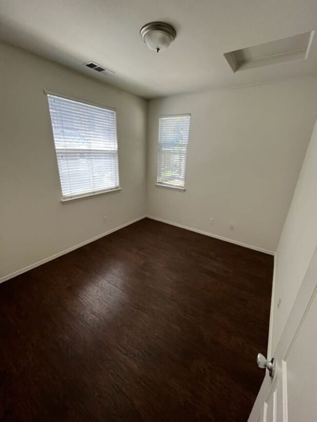 3591 Sacramento Dr in San Luis Obispo, CA - Building Photo - Building Photo