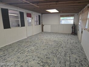 28 Mixon Rd in Saint Helena Island, SC - Building Photo - Building Photo