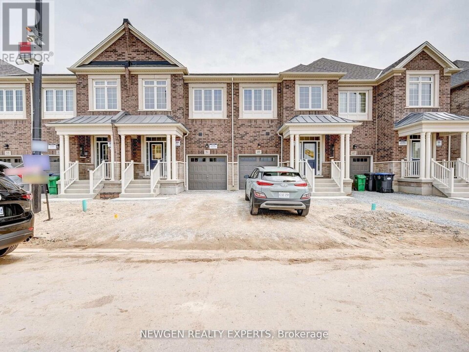 51 BERMONDSEY Way in Brampton, ON - Building Photo