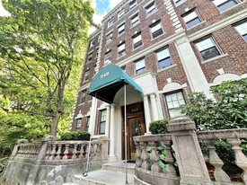 249 Chestnut Hill Ave, Unit 31 Apartments