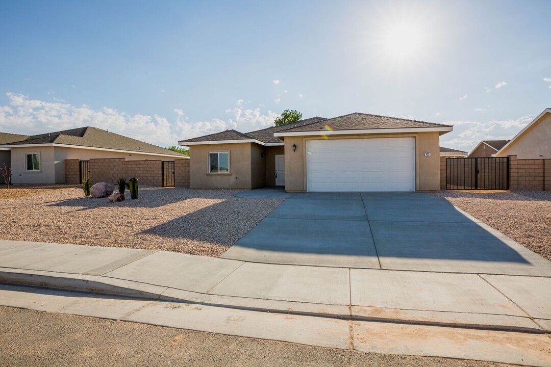 423 Thomas St in Ridgecrest, CA - Building Photo