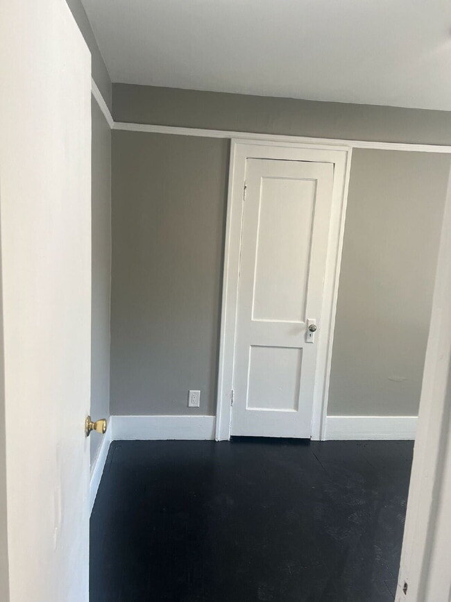 property at 7543 Lozier Ave