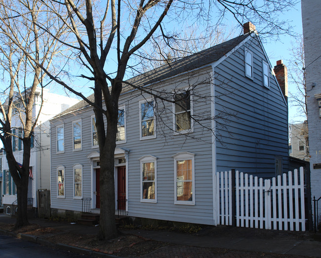 11 Washington Ave in Schenectady, NY - Foto de edificio - Building Photo