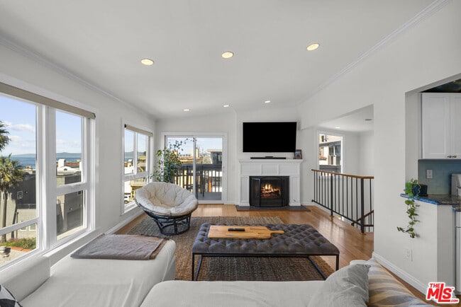 property at 118 7th St