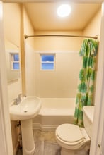1120 S 52nd St in Philadelphia, PA - Building Photo - Building Photo