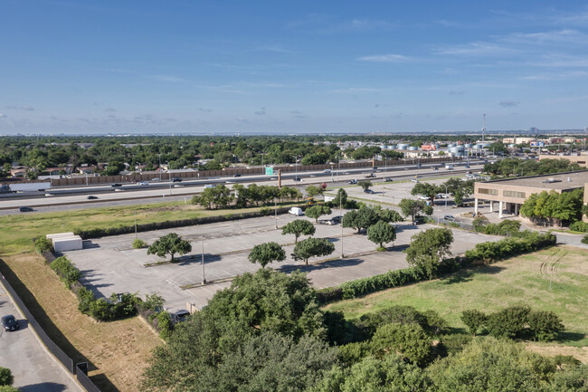 Spot @ Myrna Park in Farmers Branch, TX - Building Photo - Building Photo