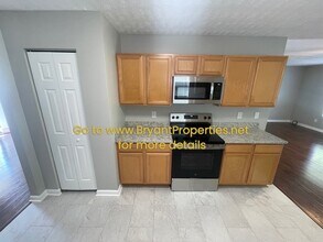 2872 Creekbend Dr in Nashville, TN - Building Photo - Building Photo