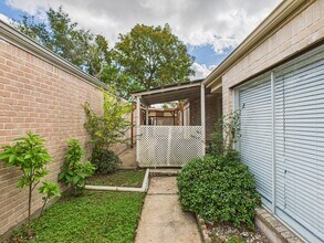 7611 Hopewell Ln in Houston, TX - Foto de edificio - Building Photo