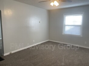 2016 SW Medford Ave in Topeka, KS - Building Photo - Building Photo