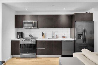 398 NE 5th St, Unit 3714 in Miami, FL - Building Photo - Building Photo