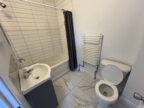 78 Geneva St in St Catharines, ON - Building Photo - Building Photo