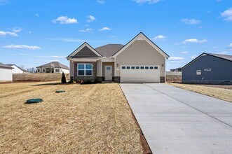 1139 Bluecreek Cir in Murfreesboro, TN - Foto de edificio - Building Photo