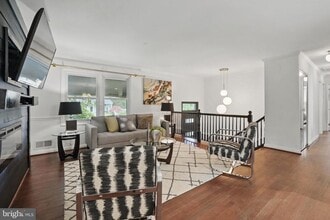 7910 Bayberry Dr in Alexandria, VA - Building Photo - Building Photo