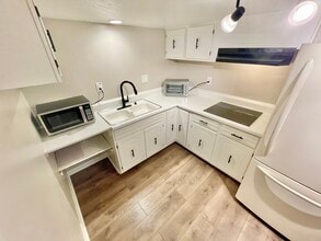 12104 E Virginia Dr in Aurora, CO - Building Photo - Building Photo