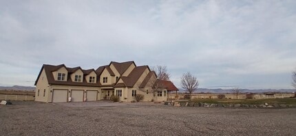 1516-1513 13 Rd in Loma, CO - Building Photo - Building Photo