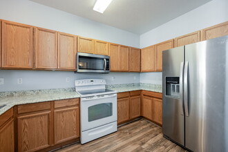 5882 Ensemble Heights in Colorado Springs, CO - Foto de edificio - Building Photo