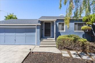 3125 Fernside Blvd in Alameda, CA - Building Photo - Building Photo