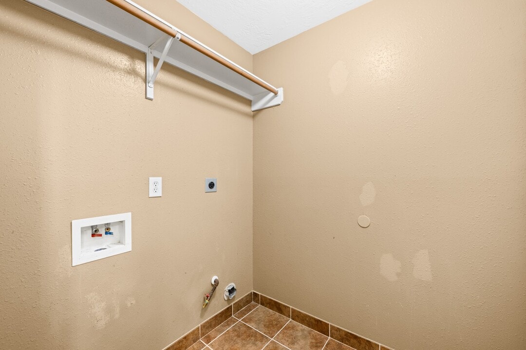 12130 La Salle Oaks in Conroe, TX - Building Photo