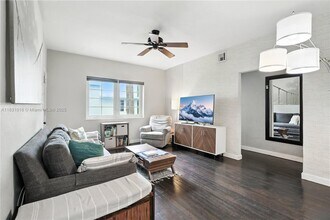 725 14th Pl in Miami Beach, FL - Building Photo - Building Photo