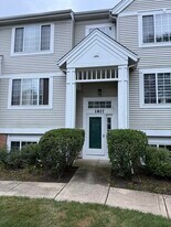 1817 Concord Dr in Glendale Heights, IL - Building Photo