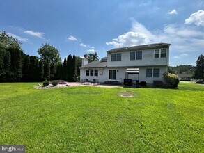 828 Yardville Allentown Rd in Trenton, NJ - Building Photo - Building Photo