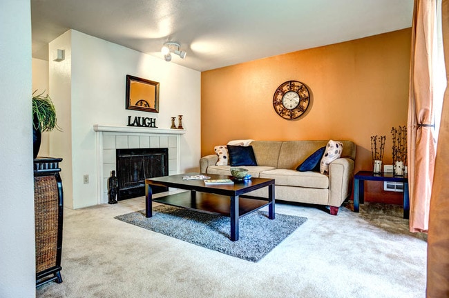 Orchard Pointe in Port Orchard, WA - Building Photo - Interior Photo