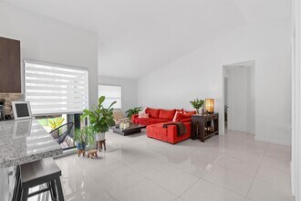 510 Green River Ln in Davie, FL - Building Photo - Building Photo