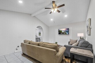 1009 High Point Rd in Arlington, TX - Building Photo - Building Photo