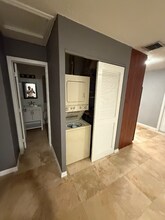 1351 Holly Heights Dr in Fort Lauderdale, FL - Building Photo - Building Photo