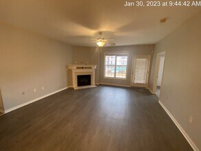 2525 McArthur Landing Cir in Fayetteville, NC - Foto de edificio - Building Photo