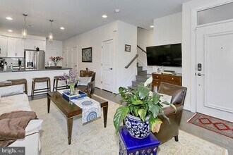 1915 Main Line Blvd in Alexandria, VA - Building Photo - Building Photo