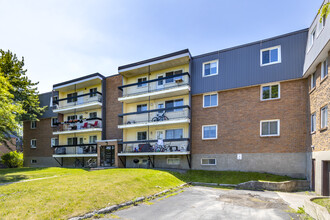 6300 Bienville in Brossard, QC - Building Photo - Building Photo