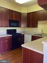 1850 Cedar Cove Way-Unit -101 in Woodbridge, VA - Building Photo - Building Photo