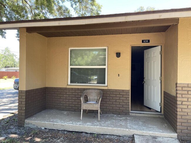 property at 839 Lyndhurst St